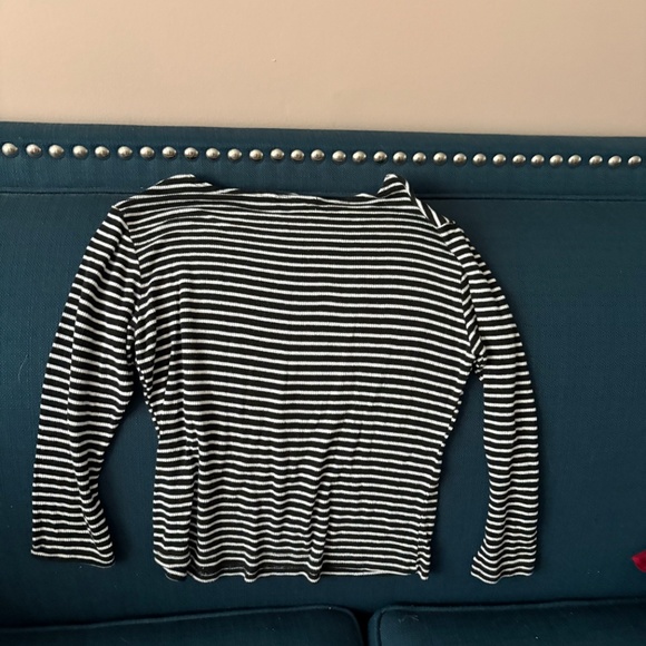 Brandy Melville striped shirt - Picture 2 of 5